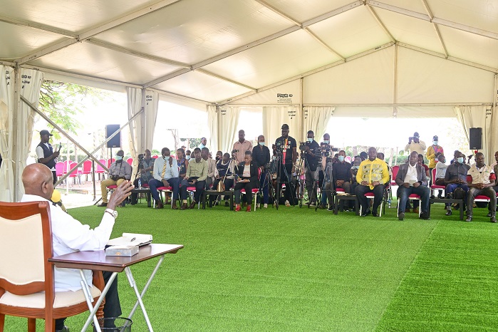 President Museveni addressing a media briefing at his Rwakitura country home on Thursday Feb 27th. PPU Photo