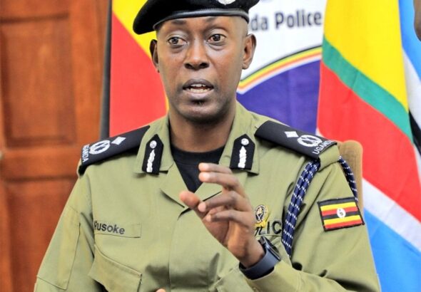 Full Figure accuse Nameere
