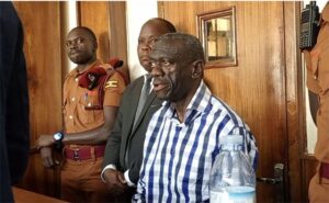 Besigye at Court3