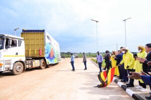 President Museveni accompanied by First Lady Janet Museveni flags off Uganda's first batch of chili containers to the Chinese market during a function held at Namasagali on Thursday. PPU Photochina8