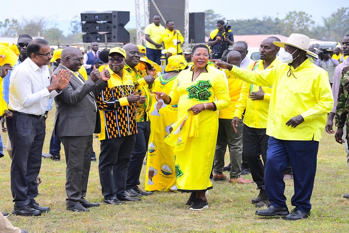 Museveni campaigning in Masindi3